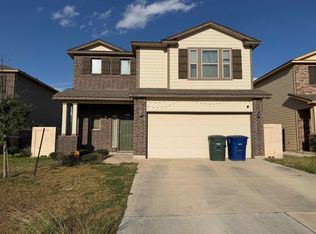 8711 Owlcreek Pass Ct, Laredo, TX 78045