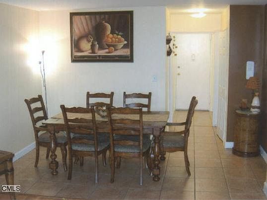 5th image of 91 Strawberry Hill Ave APT 533