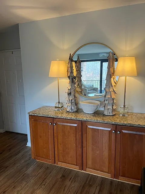 85 Hermitage Dr — Photo 3