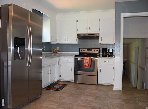 2nd image of 107 Pinetree Ct