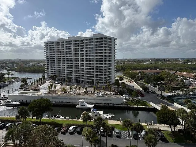 4201 N Ocean Blvd #203 — Photo 88