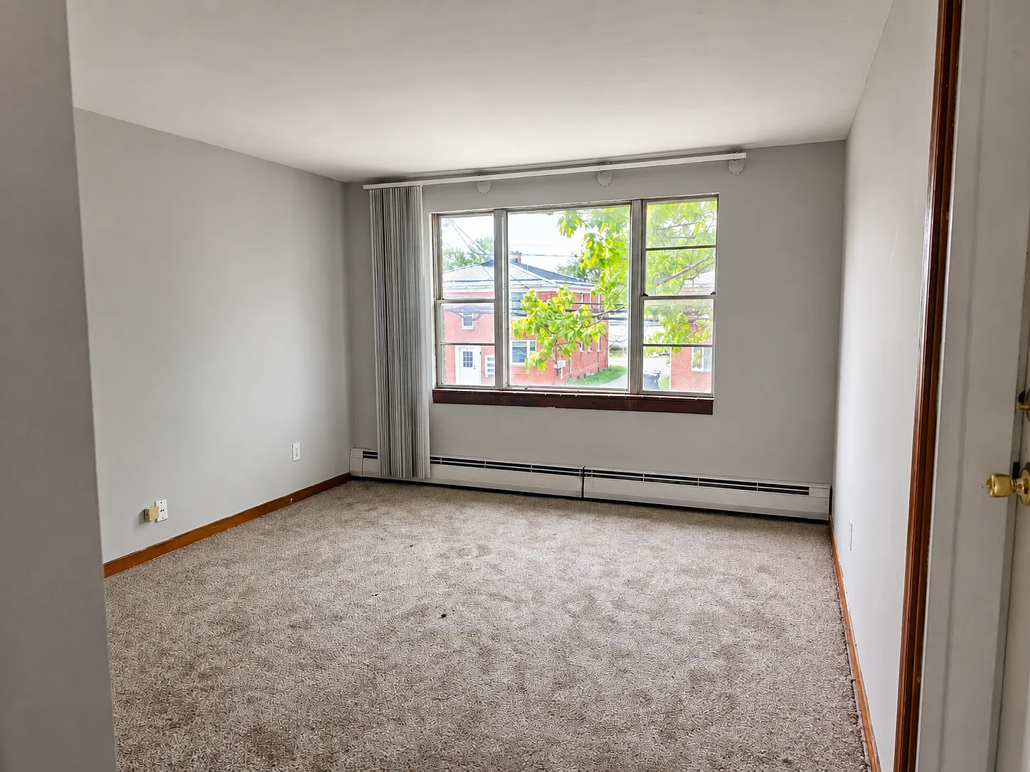 1 bed, 1064 sqft, $1,000 — Photo 2