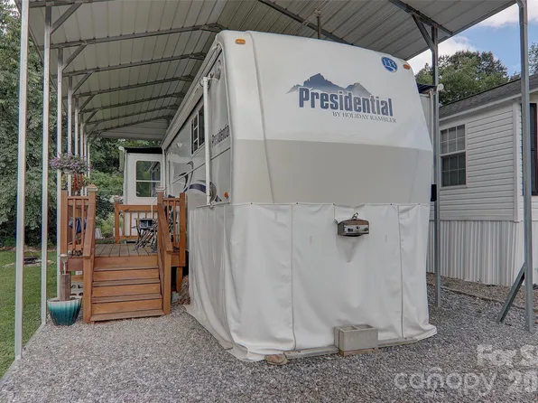 109 Pike Point #203, Waynesville, NC 28785