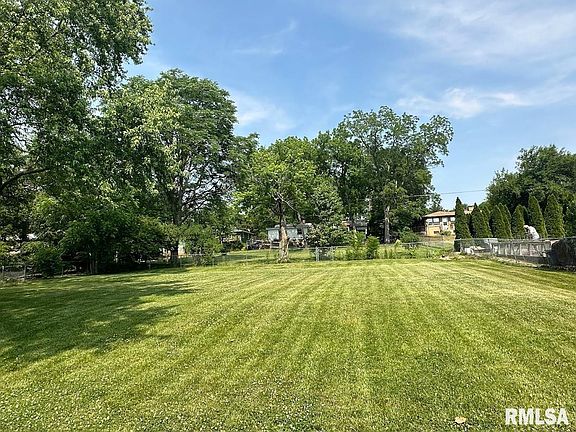 2nd image of 5406 N Sherwood Ave