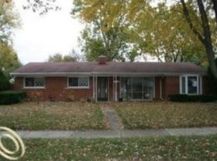 18296 Whitby St, Livonia, MI 48152