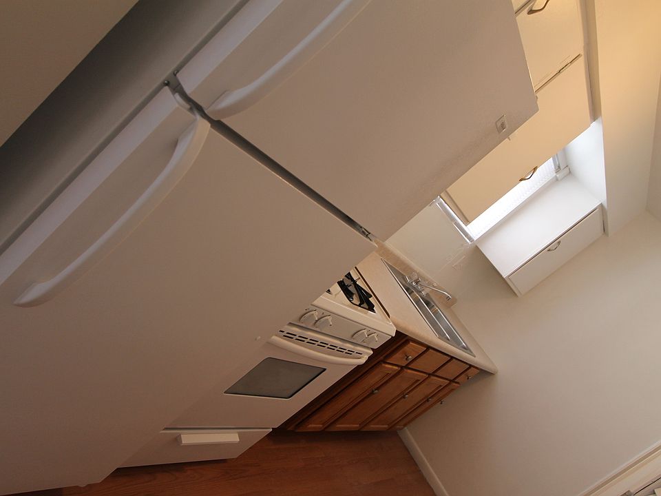 1st image of 1126 S 29th St #6