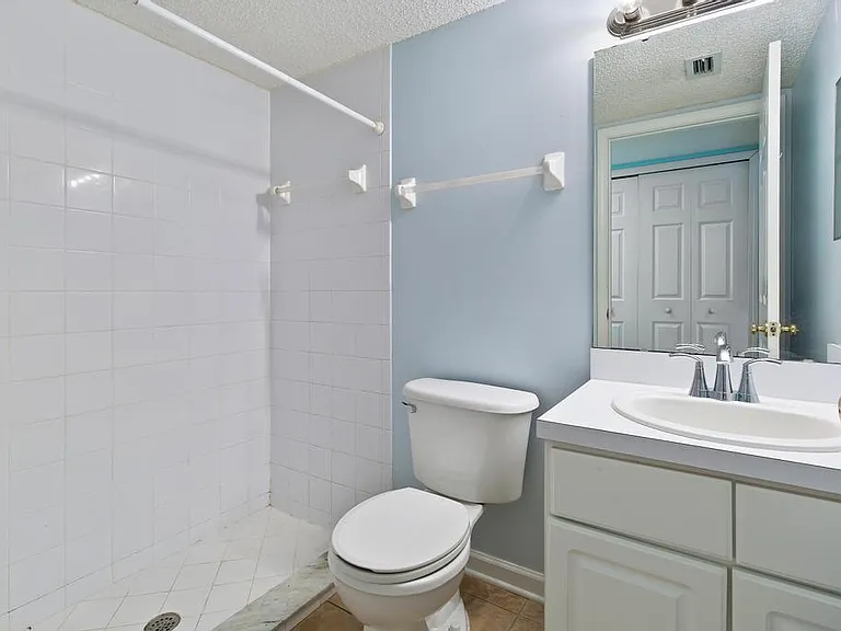 13480 Gallant Fox Cir W — Photo 17