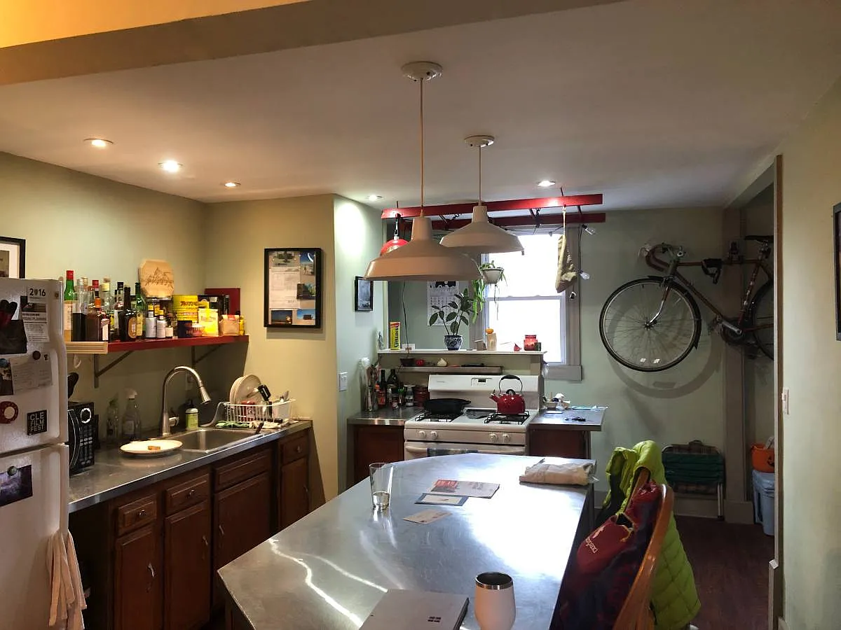 2 bed, 1400 sqft, $1,600 — Photo 2