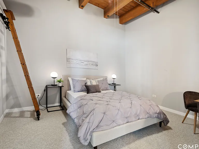 701 W Jackson Blvd #401 — Photo 12