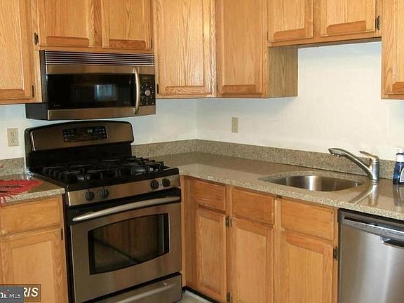 4th image of 5030 Swinton Dr