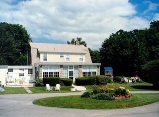 217 Sunnybrook Farm Rd, Narragansett, RI 02882