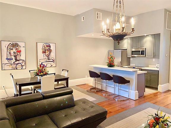 3rd image of 604 Esplanade Ave #103