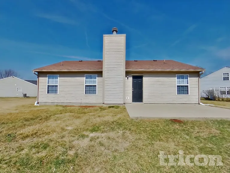 111 Silverberry Ct — Photo 15