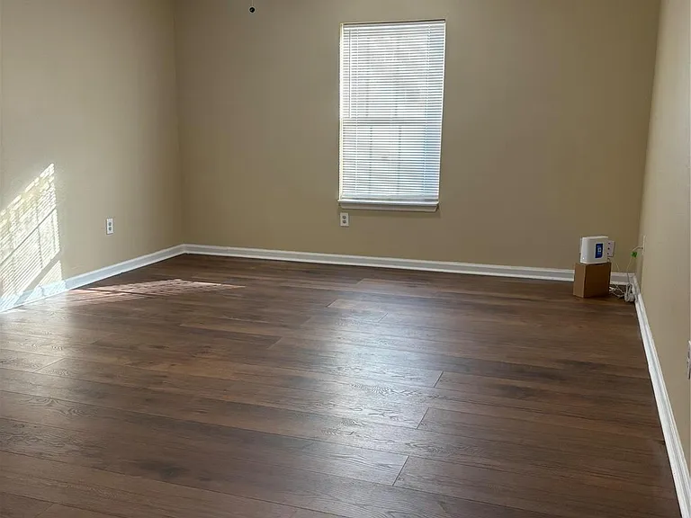6820 Petre Dr — Photo 15