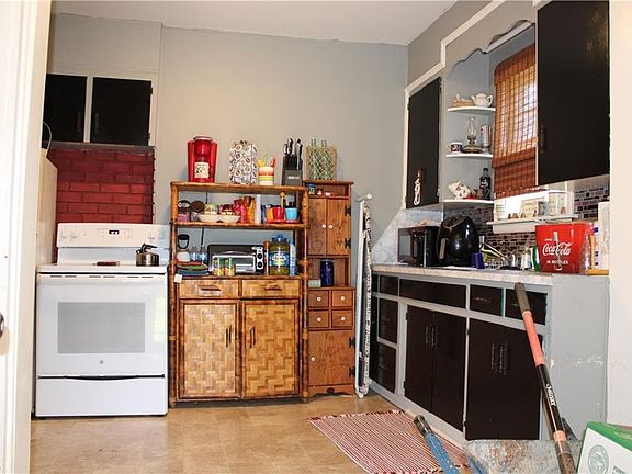 3rd image of 534 Brookover Ave