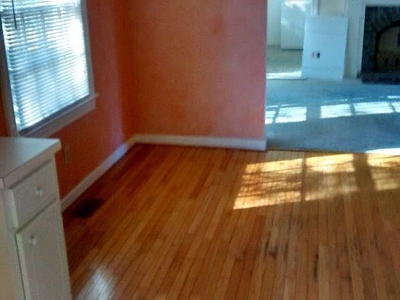 4th image of 112 Squire Dr