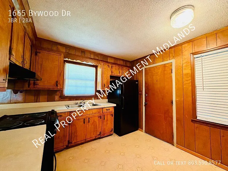 1665 Bywood Dr — Photo 5
