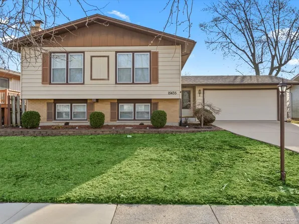 15435 Orogrande Dr, Oak Forest, IL 60452
