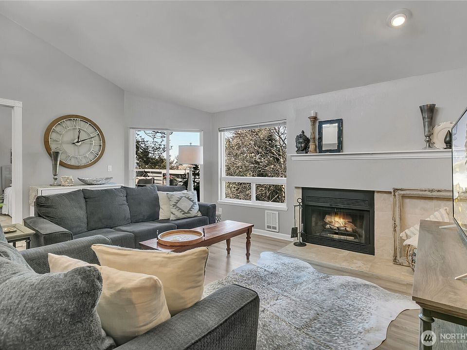 1st image of 21925 7th Avenue S #124