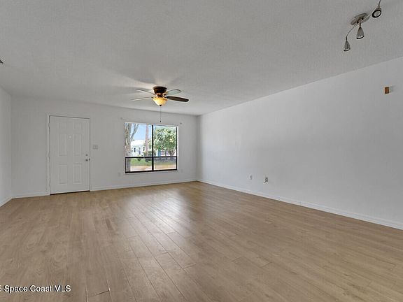 4th image of 105 McNeela Dr #105