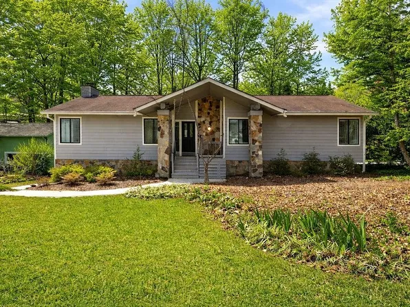 1032 Muirfield Dr, Marietta, GA 30068