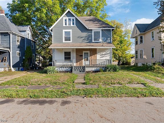 2nd image of 2329 Winfield Way NE