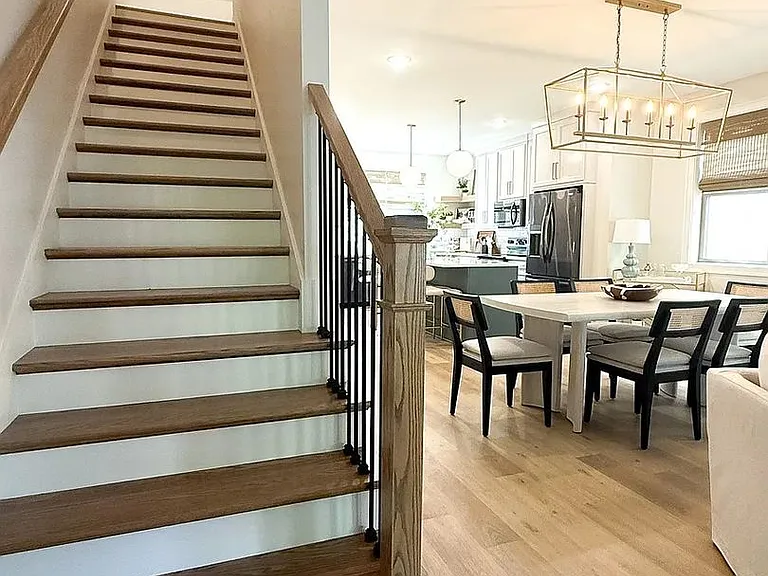 211 N Poplar St #211 — Photo 3