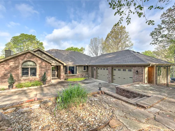 59 Churchill Dr, Bella Vista, AR 72715