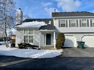 579 East Ave, Streamwood, IL