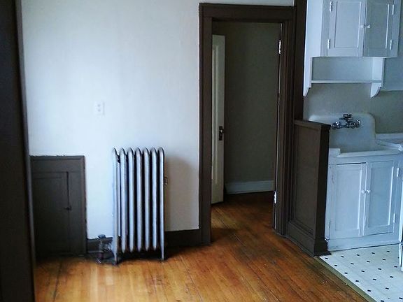 4th image of 4450 Virginia Ave APT 1
