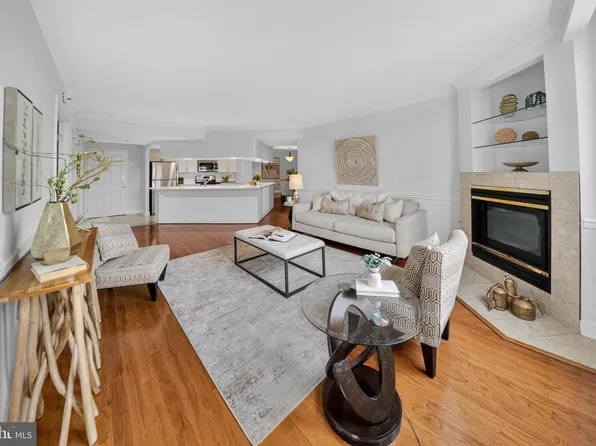 1276 N Wayne St APT 622, Arlington, VA 22201