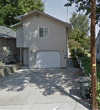 1st image of 619 SE Birch Ave