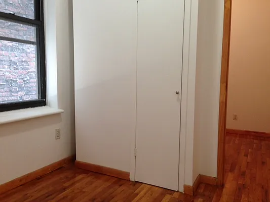 Rented by Warren T Real Estate Corp. | media 4