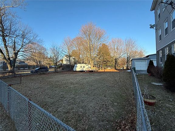 4th image of 0 Holbrook Ln