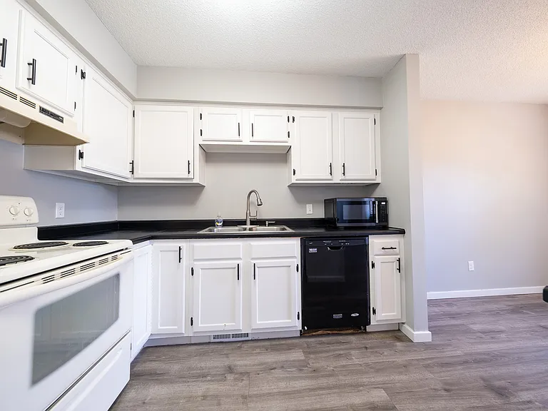 4108 S Meadowlark Rd — Photo 8