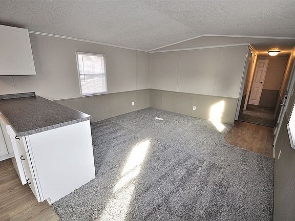 3rd image of 728 Forest Blvd