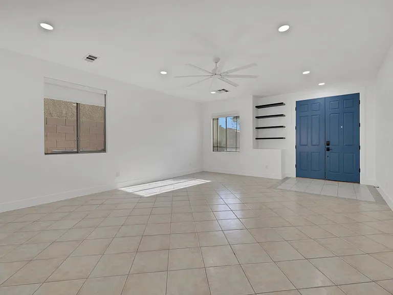 56 Ashby Hills Ct — Photo 4