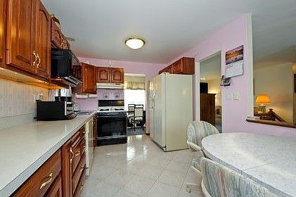 3rd image of 2335 Cove Dr