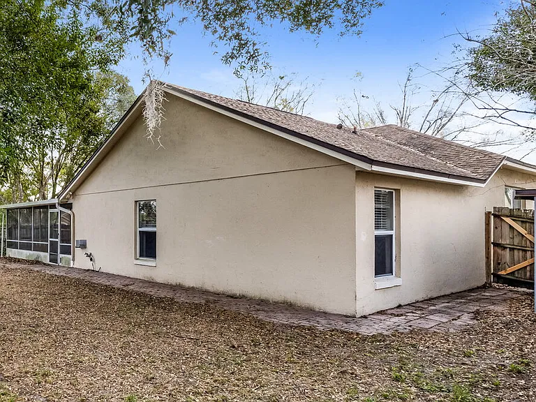 433 Valley Edge Dr — Photo 16