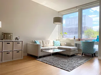 Rented by R New York