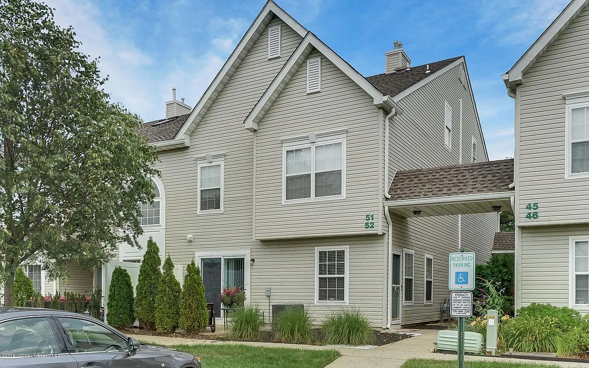 Building Photo - 51 Richmond Ct