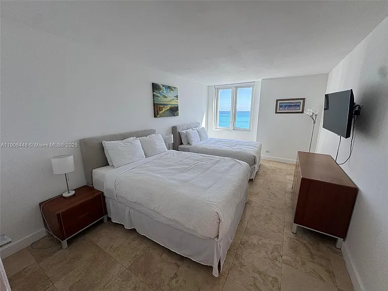 2301 Collins Ave #1525 — Photo 13
