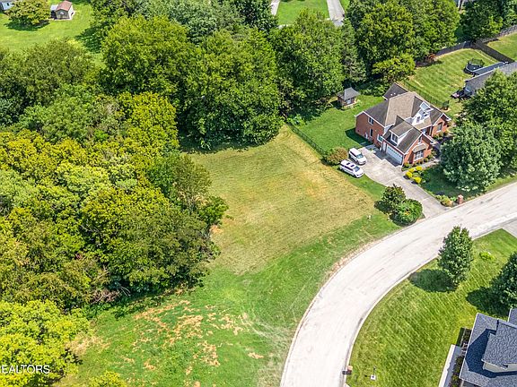 2nd image of 7408 Country Meadow Dr