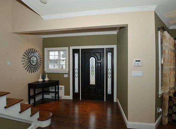 Elegant Entry Foyer