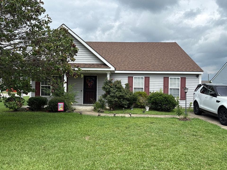 1st image of 1233 Blue Rug Rd