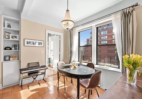 3rd image of 710 W End Ave #9D