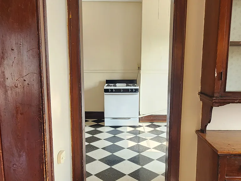 St. James Court Historic Apartments — Photo 61