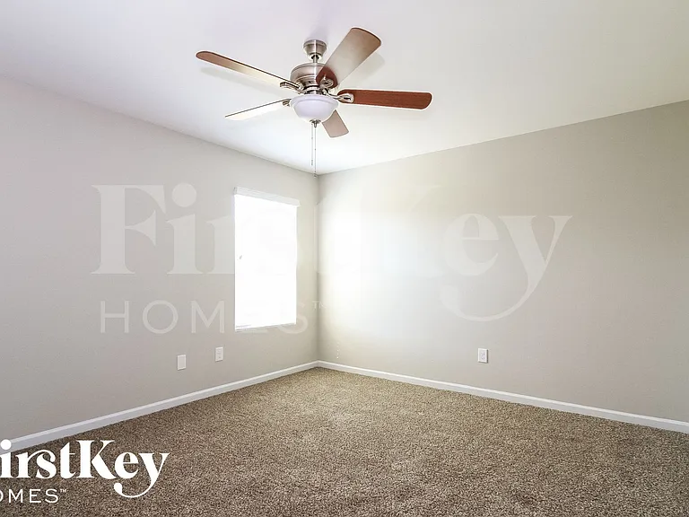 4317 Lochurst Dr — Photo 12