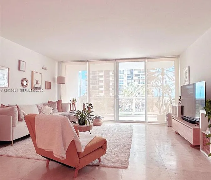 5700 Collins Ave #3N — Photo 3