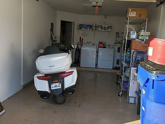 4th image of 240 Country Club Dr